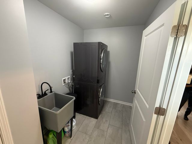 4248 W 77th Avenue, Merrillville, IN 46410