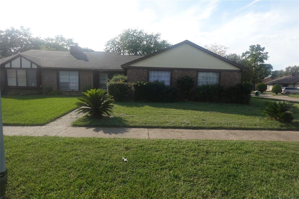 3351 Deermoss Drive, Katy, TX 77449