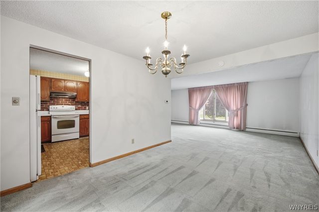 169 Cranwood Drive, West Seneca, NY 14224