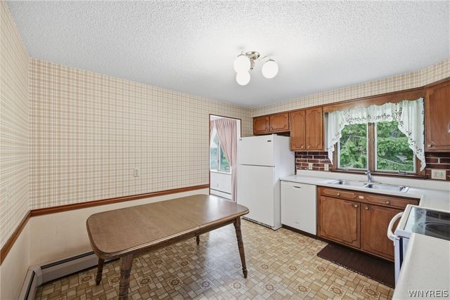 169 Cranwood Drive, West Seneca, NY 14224