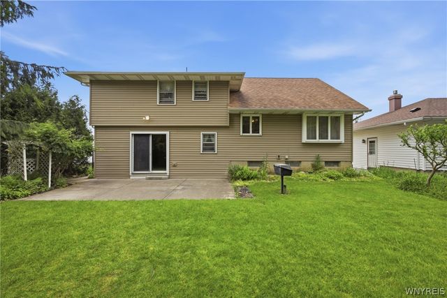 169 Cranwood Drive, West Seneca, NY 14224