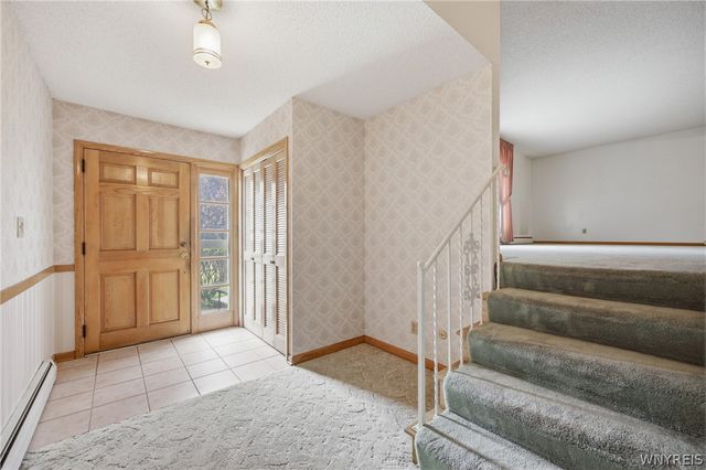 169 Cranwood Drive, West Seneca, NY 14224