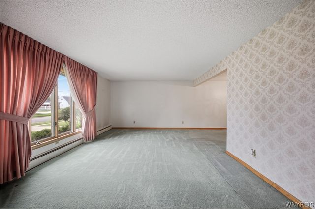 169 Cranwood Drive, West Seneca, NY 14224