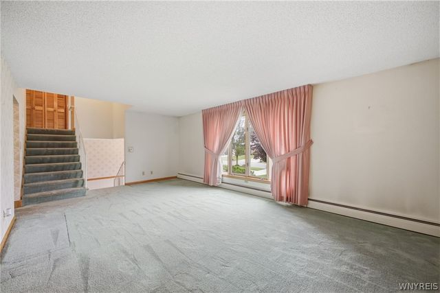 169 Cranwood Drive, West Seneca, NY 14224