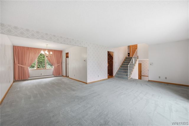169 Cranwood Drive, West Seneca, NY 14224