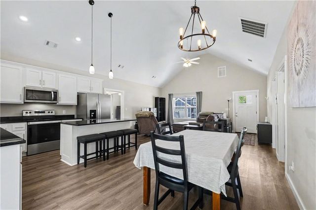 120 Sidetrack Circle, Comer, GA 30629