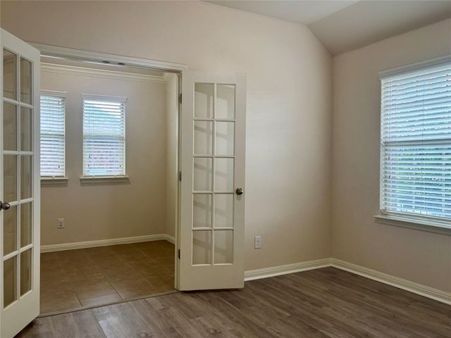 909 Coulee DR, Leander, TX 78641