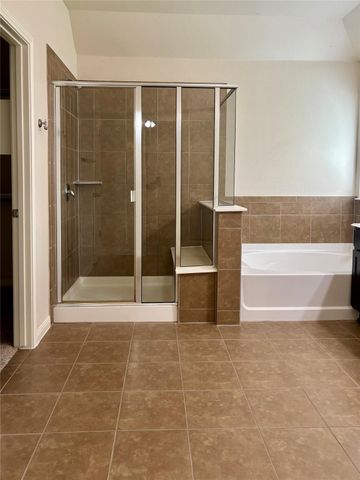 909 Coulee DR, Leander, TX 78641