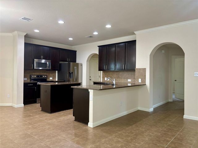 909 Coulee DR, Leander, TX 78641