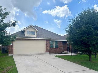909 Coulee DR, Leander, TX 78641