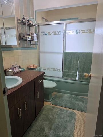 2127 Leighton Road, Elmont, NY 11003