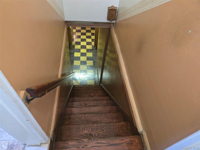 2127 Leighton Road, Elmont, NY 11003
