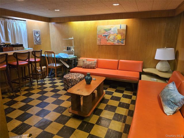 2127 Leighton Road, Elmont, NY 11003
