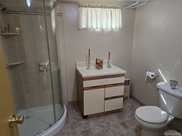 2127 Leighton Road, Elmont, NY 11003