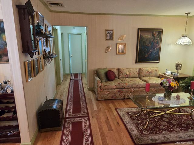 2127 Leighton Road, Elmont, NY 11003