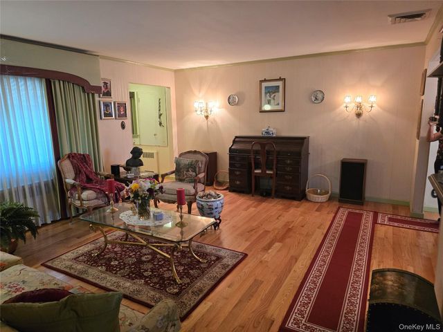 2127 Leighton Road, Elmont, NY 11003