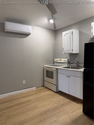 1303 Fletcher Avenue, Dunbar, WV 25064