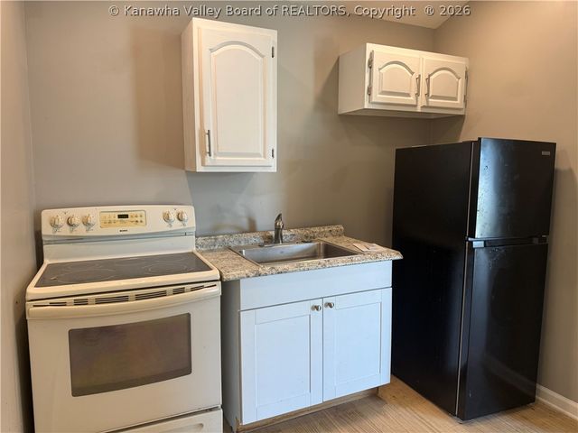 1303 Fletcher Avenue, Dunbar, WV 25064