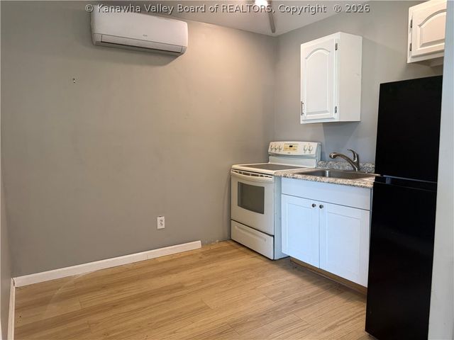 1303 Fletcher Avenue, Dunbar, WV 25064