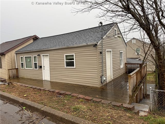 1303 Fletcher Avenue, Dunbar, WV 25064