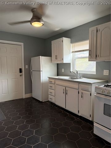 1303 Fletcher Avenue, Dunbar, WV 25064