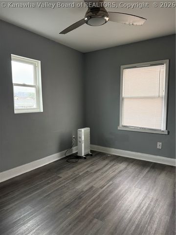 1303 Fletcher Avenue, Dunbar, WV 25064