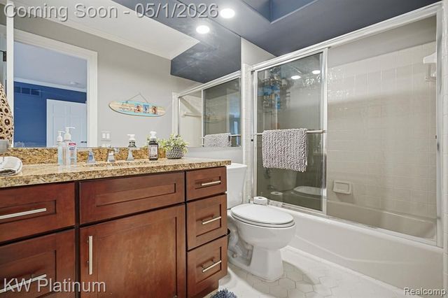 2739 Riverside Drive, Port Huron, MI 48060