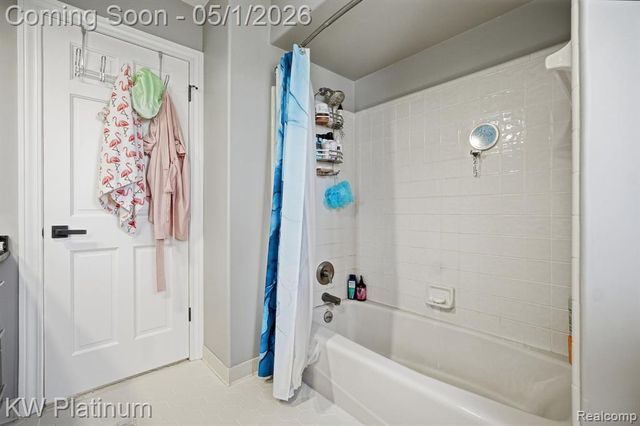 2739 Riverside Drive, Port Huron, MI 48060