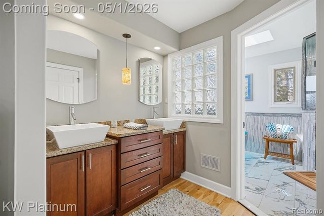 2739 Riverside Drive, Port Huron, MI 48060