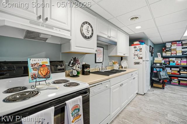 2739 Riverside Drive, Port Huron, MI 48060