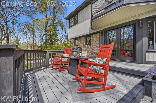 2739 Riverside Drive, Port Huron, MI 48060