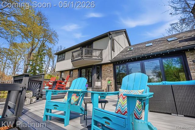 2739 Riverside Drive, Port Huron, MI 48060