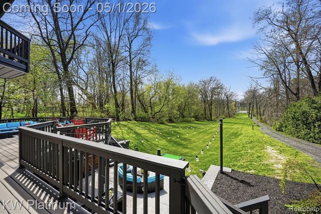 2739 Riverside Drive, Port Huron, MI 48060