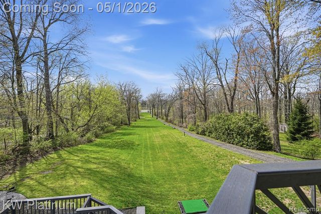 2739 Riverside Drive, Port Huron, MI 48060
