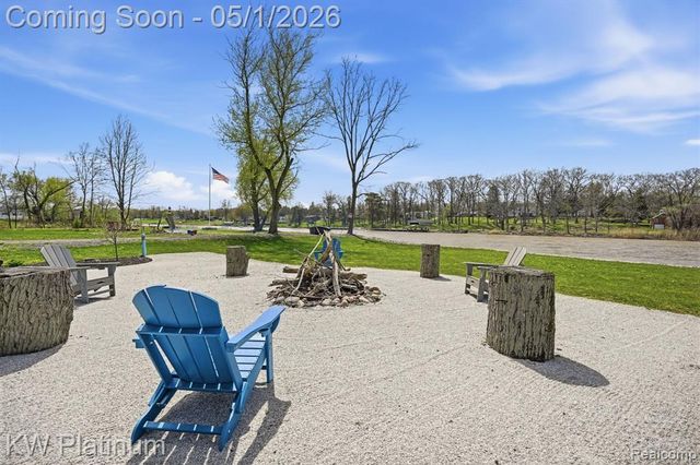 2739 Riverside Drive, Port Huron, MI 48060