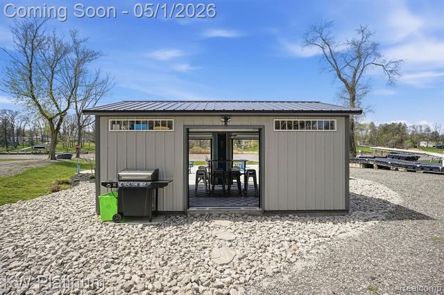 2739 Riverside Drive, Port Huron, MI 48060
