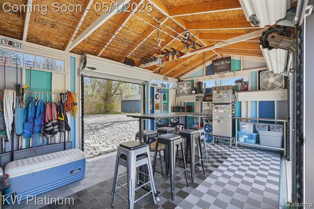 2739 Riverside Drive, Port Huron, MI 48060