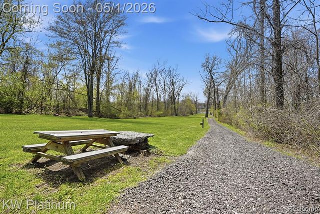 2739 Riverside Drive, Port Huron, MI 48060