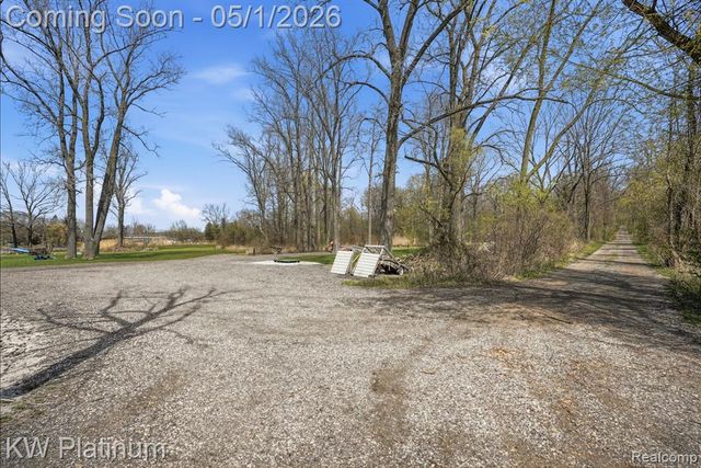 2739 Riverside Drive, Port Huron, MI 48060