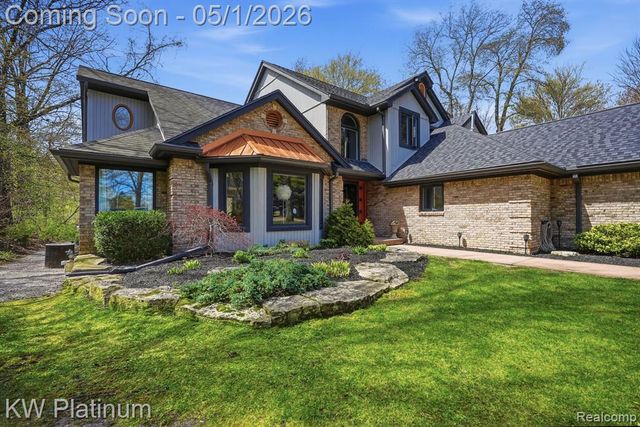 2739 Riverside Drive, Port Huron, MI 48060