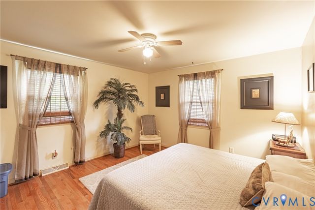 113 Flintlock Dr, Chester, VA 23834