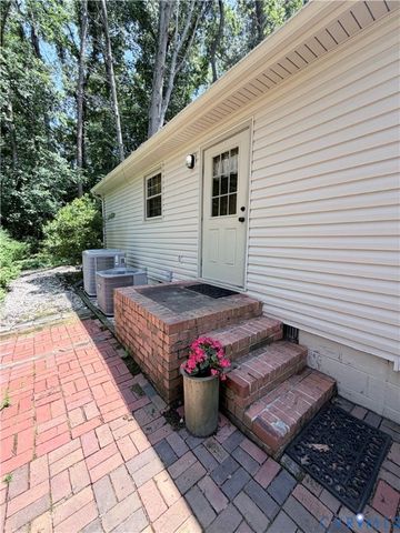 113 Flintlock Dr, Chester, VA 23834