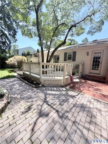 113 Flintlock Dr, Chester, VA 23834