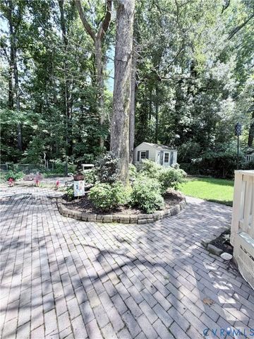 113 Flintlock Dr, Chester, VA 23834