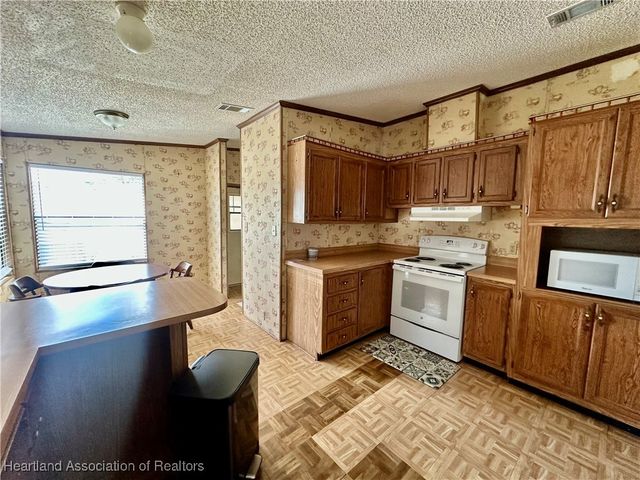 4717 Orange Boulevard, Sebring, FL 33870