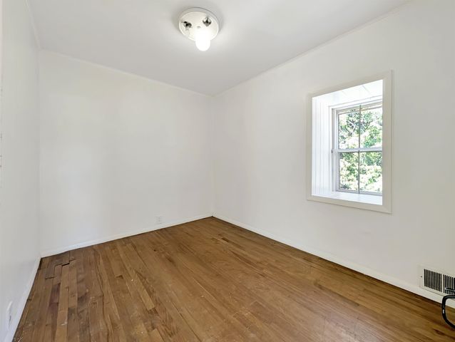 412 Western Avenue, Brattleboro, VT 05301