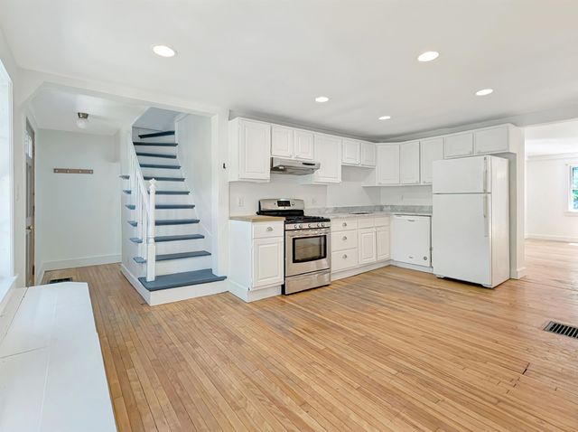 412 Western Avenue, Brattleboro, VT 05301