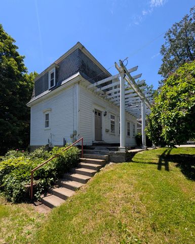 412 Western Avenue, Brattleboro, VT 05301