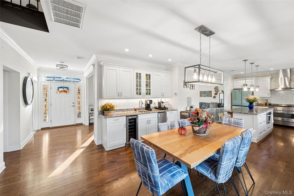 120 Mayhew Avenue, Babylon, NY 11702 — photo 4