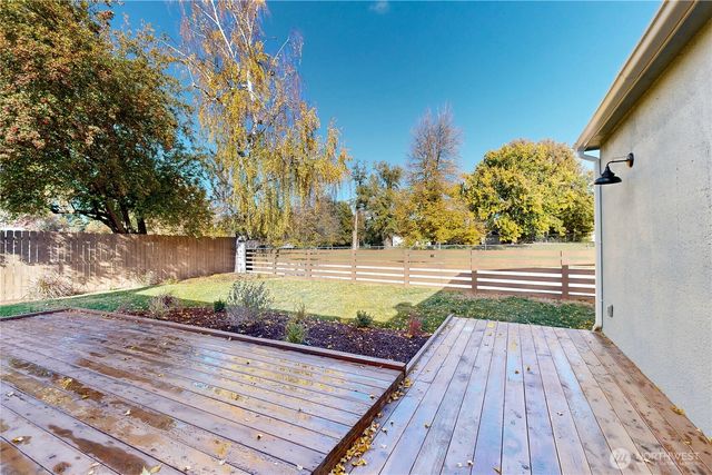 995 Hobson Street, Walla Walla, WA 99362